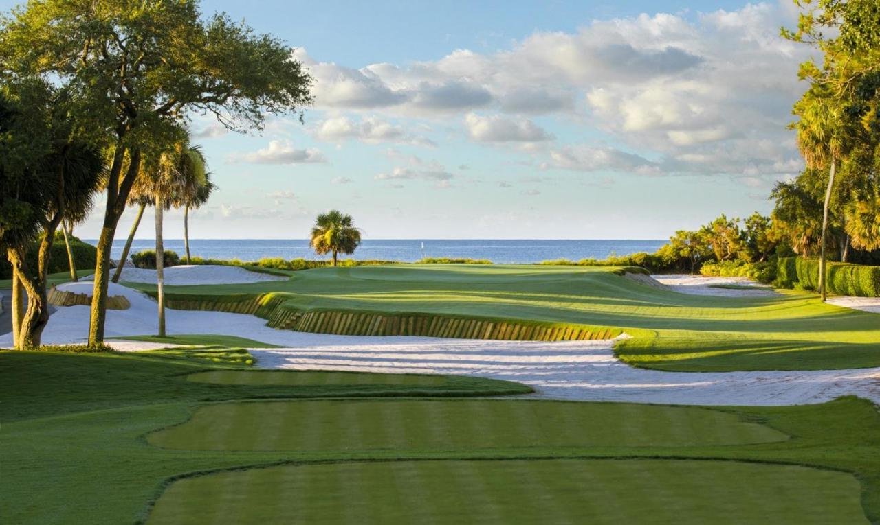 Direct Oceanfront Private Villa Overlooking Pool/Beach - South Forest Beach - Right Next To Coligny Plaza Hilton Head Island Exterior foto